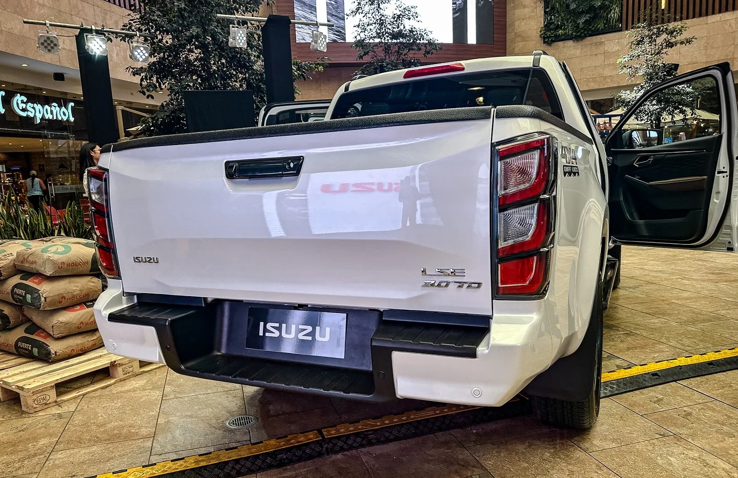 isuzu pickup truck 30 turbo diesel