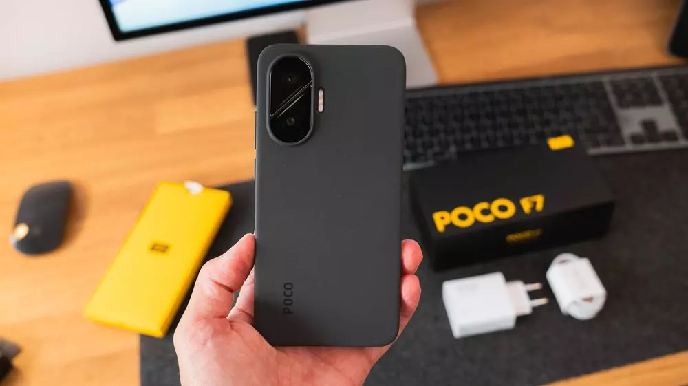 poco f7