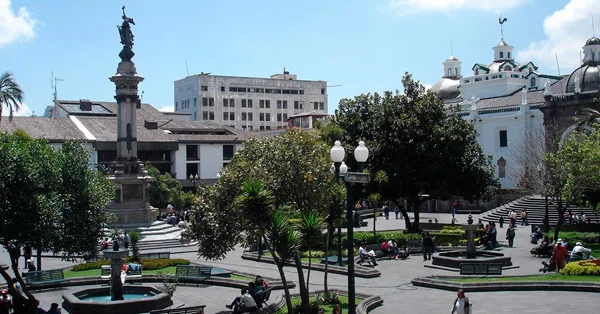 lugar turistico quito