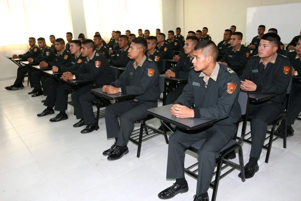 policia nacional peru