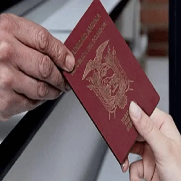 requisitos pasaporte ecuatoriano